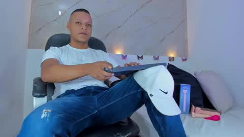 Ricky  online show from October 22, 2:10 pm