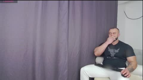 rickymiami1 online show from December 18, 7:32 pm