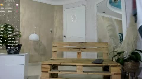 RicoBrowm online show from April 6, 4:09 am