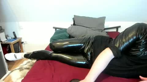 Snapshot of rlplover9 chatting on December 7, 11:12 pm rlplover9 online show from December 7, 11:12 pm