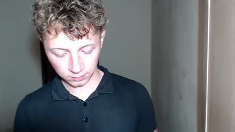 RoastingCorn online show from February 28, 3:27 am