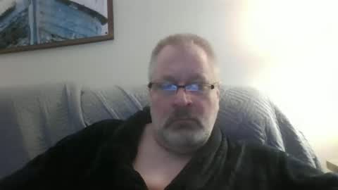 rob872217 online show from March 9, 3:33 am