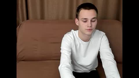 robert10211 online show from October 22, 5:38 pm