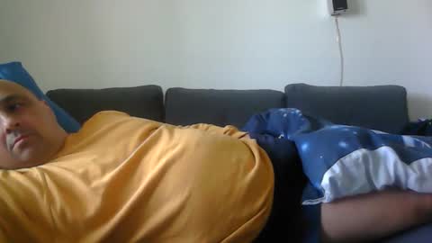 robin online show from April 19, 8:47 am