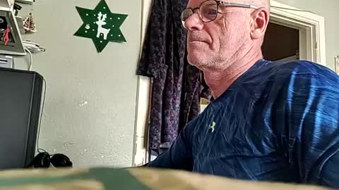 Snapshot of robke1966 chatting on January 14, 10:17 am robke1966 online show from January 14, 10:17 am