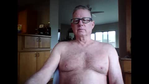 robo0000 online show from February 2, 6:38 pm