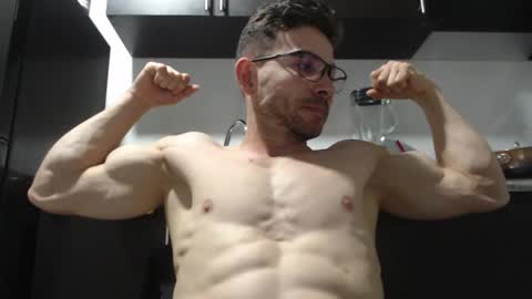 rocky muscle online show from January 9, 2:06 am