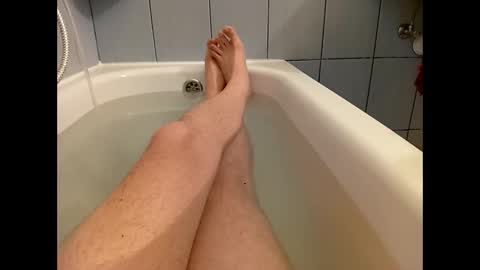 F online show from April 11, 8:23 pm