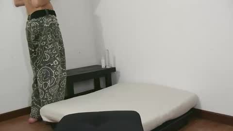 Roff Lust online show from February 2, 4:00 am