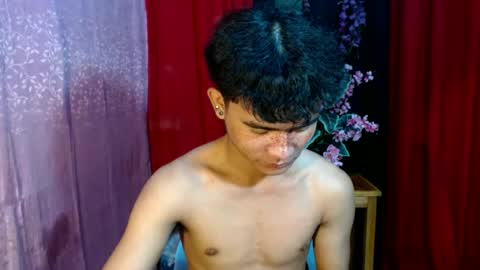 roianboyyy online show from June 22, 12:27 am