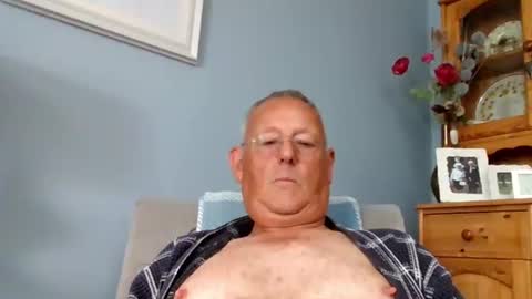 rokard121 online show from August 6, 8:53 am
