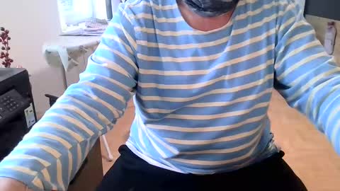 rolandloser1000 online show from January 5, 9:59 am