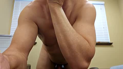 Snapshot of romanteeks chatting on March 7, 11:37 pm romanteeks online show from March 7, 11:37 pm