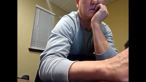 Snapshot of romanteeks chatting on December 8, 1:13 am romanteeks online show from December 8, 1:13 am