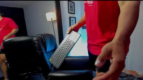 RonnieCanford online show from April 5, 7:43 pm