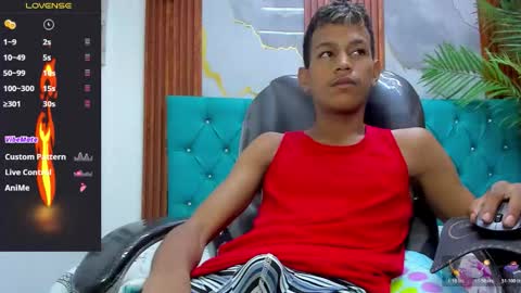 RORY CASTRO online show from December 13, 11:44 pm