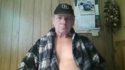 roses2u1958 online show from March 22, 12:10 pm