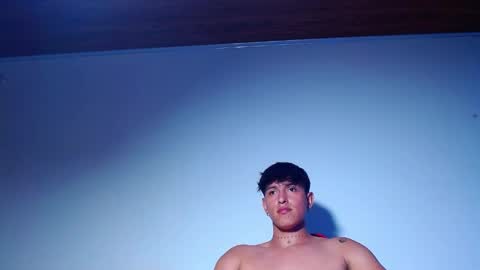 rowanboy23 online show from May 10, 3:19 am