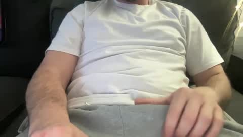 roythegil online show from February 21, 10:37 pm