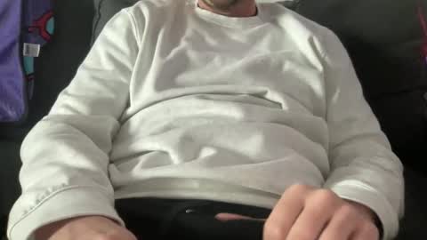 roythegil online show from December 17, 4:11 pm