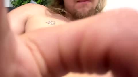 Snapshot of rubbzzy2 chatting on September 19, 4:24 am rubbzzy2 online show from September 19, 4:24 am