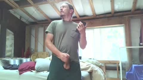 ruggeddude69 online show from June 13, 1:14 am