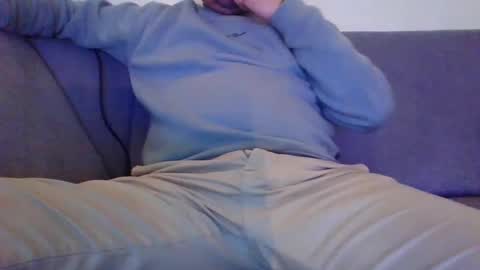 runner_1978 online show from January 19, 9:02 pm