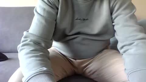 runner_1978 online show from October 1, 9:46 am