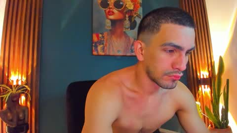 Ryan independent model online show from November 5, 11:12 am