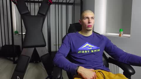 RYAN DOZER online show from October 16, 8:00 am