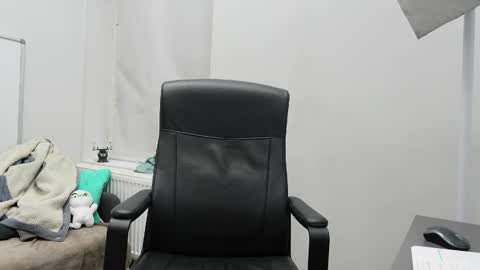 RYAN DOZER online show from November 1, 7:01 am