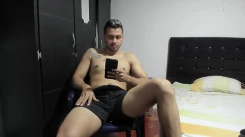 ryan_xc1 online show from September 26, 2:53 am