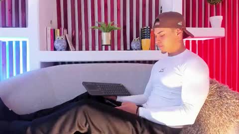 Ryan online show from October 10, 3:33 am