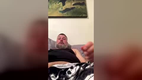 ryanmhoyt88 online show from June 14, 5:42 am