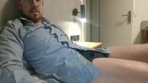 s_i_q online show from November 19, 4:18 pm