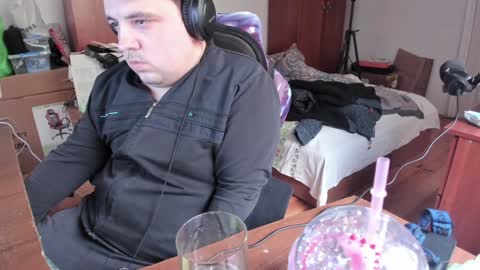 1141323  my Lord Mister Max   moms treasure online show from January 4, 10:38 am