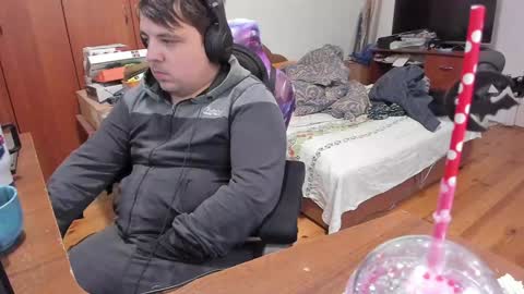 1141323  my Lord Mister Max   moms treasure online show from January 16, 10:53 am