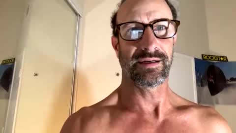 R online show from February 24, 12:50 pm