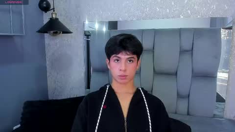Santi online show from May 29, 1:43 pm