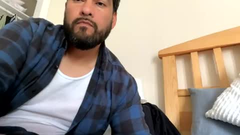 sal cumplaciente online show from July 10, 7:05 pm
