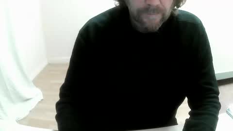 Snapshot of saltimbanquier chatting on December 8, 11:14 am Saltimbanquier Salt ou Banquier online show from December 8, 11:14 am