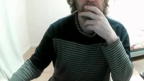 Snapshot of saltimbanquier chatting on January 6, 7:52 am Saltimbanquier Salt ou Banquier online show from January 6, 7:52 am