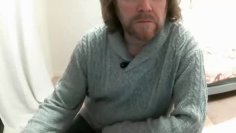 Snapshot of saltimbanquier chatting on February 23, 10:56 am Saltimbanquier Salt ou Banquier online show from February 23, 10:56 am