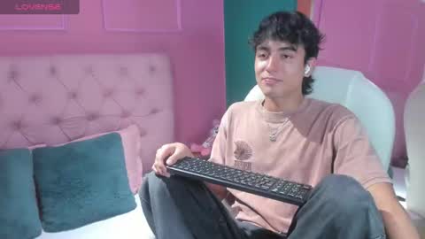 salvatore  online show from December 6, 9:46 pm