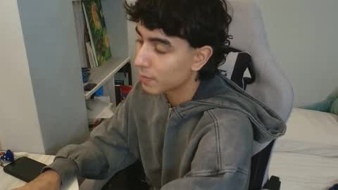 salvatore_montt online show from October 17, 7:01 am