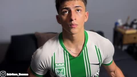 Salvatore online show from April 25, 1:30 am