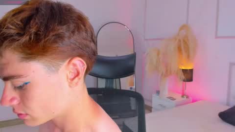 Sam Clark online show from December 2, 4:48 am