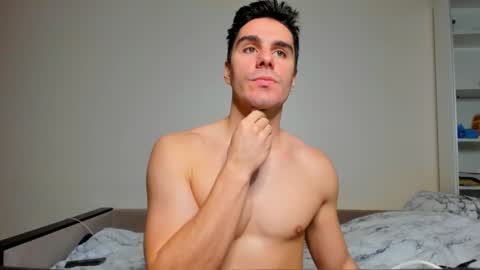 Snapshot of sam_huston18 chatting on January 22, 5:59 am BACK IN 2 WEEKS online show from January 22, 5:59 am