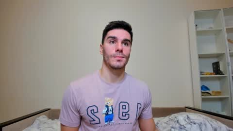 Snapshot of sam_huston18 chatting on December 30, 6:27 pm BACK IN 2 WEEKS online show from December 30, 6:27 pm