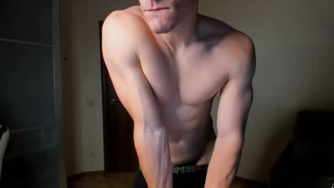 Snapshot of sam_huston18 chatting on September 15, 10:33 pm BACK IN 2 WEEKS online show from September 15, 10:33 pm